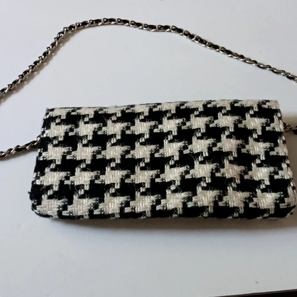 Houndstooth Clutch Purse